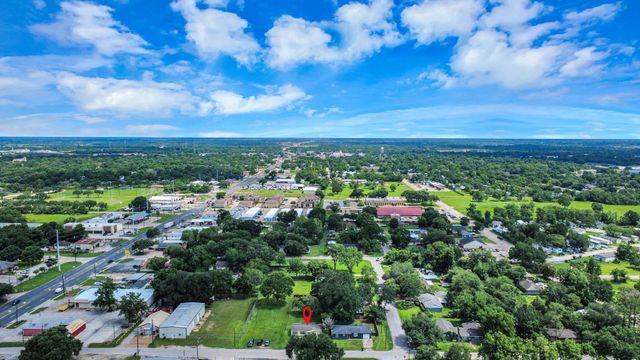 1909 Brooks Avenue, Rosenberg, TX 77471