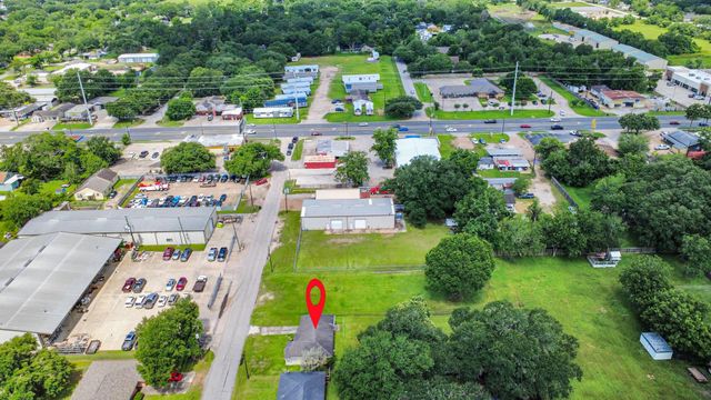1909 Brooks Avenue, Rosenberg, TX 77471