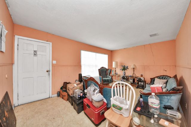 1909 Brooks Avenue, Rosenberg, TX 77471