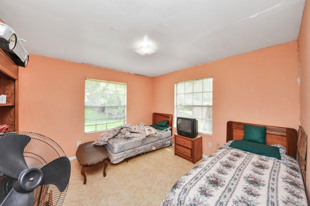 1909 Brooks Avenue, Rosenberg, TX 77471