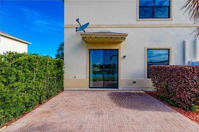9848 E Villa Circle, Vero Beach, FL 32966