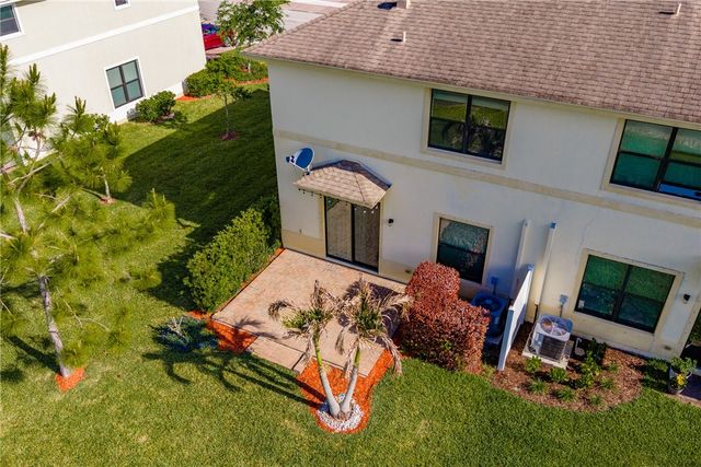 9848 E Villa Circle, Vero Beach, FL 32966