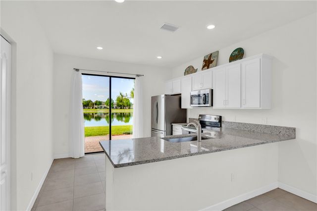 9848 E Villa Circle, Vero Beach, FL 32966