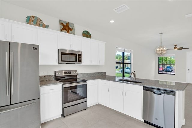 9848 E Villa Circle, Vero Beach, FL 32966