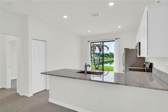 9848 E Villa Circle, Vero Beach, FL 32966