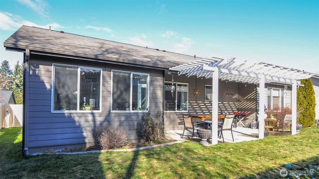 1426 Copper Loop, East Wenatchee, WA 98802