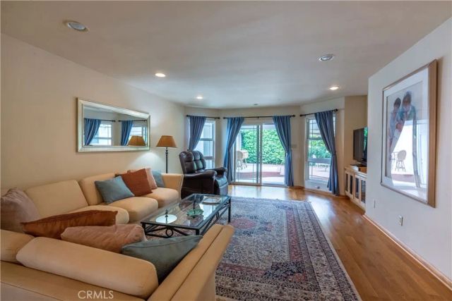 1401 Hackett Avenue, Long Beach, CA 90815