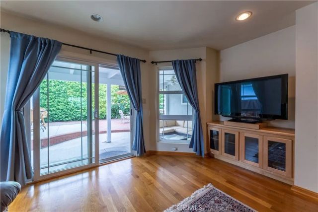 1401 Hackett Avenue, Long Beach, CA 90815