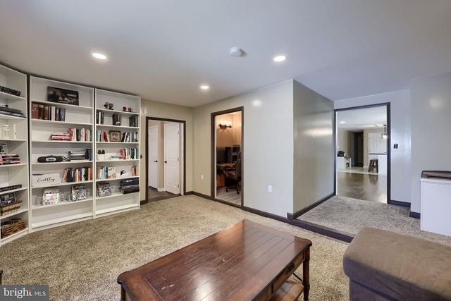 21 EAST STREET, Mount Holly Springs, PA 17065