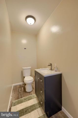 21 EAST STREET, Mount Holly Springs, PA 17065