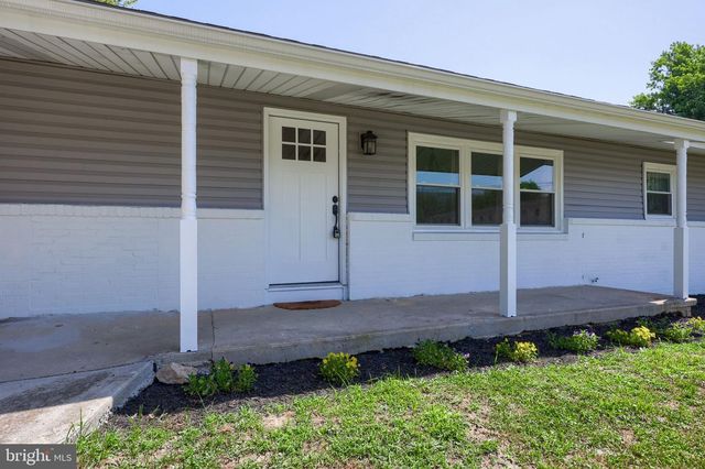 21 EAST STREET, Mount Holly Springs, PA 17065