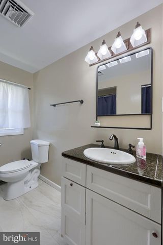21 EAST STREET, Mount Holly Springs, PA 17065