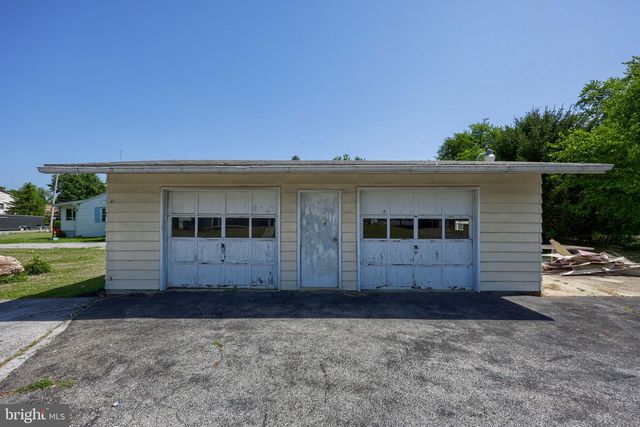 21 EAST STREET, Mount Holly Springs, PA 17065