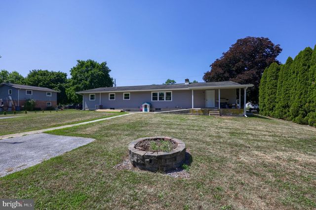 21 EAST STREET, Mount Holly Springs, PA 17065
