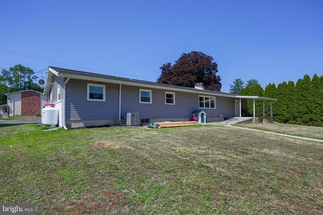 21 EAST STREET, Mount Holly Springs, PA 17065