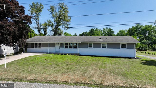 21 EAST STREET, Mount Holly Springs, PA 17065