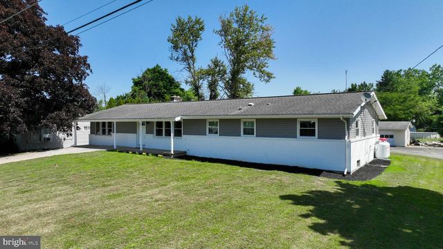 21 EAST STREET, Mount Holly Springs, PA 17065