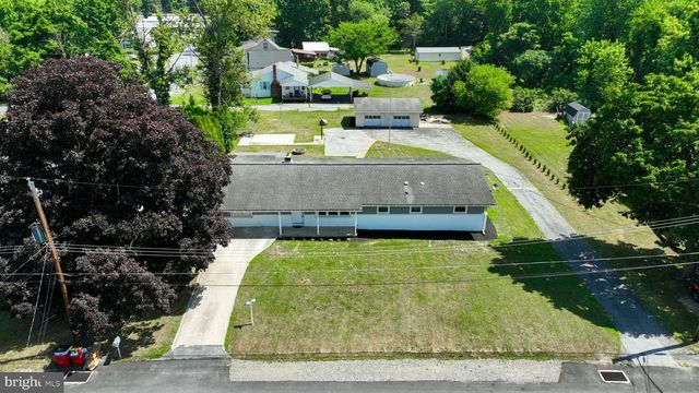 21 EAST STREET, Mount Holly Springs, PA 17065
