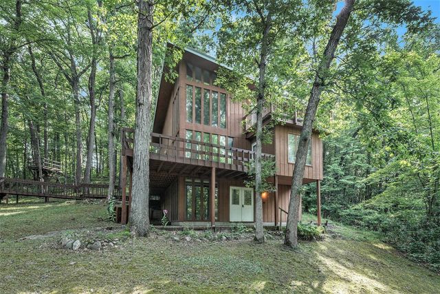 2550 Bewell Avenue, Lowell, MI 49331