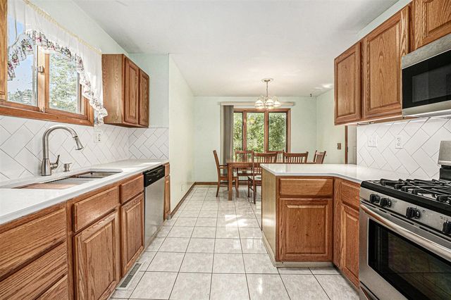 2550 Bewell Avenue, Lowell, MI 49331