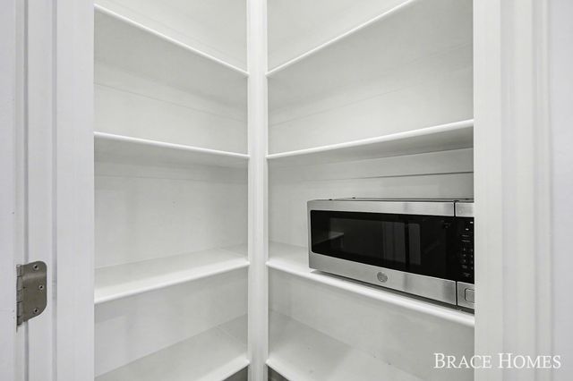 14696 Pine Dew Drive, Grand Haven Twp, MI 49417