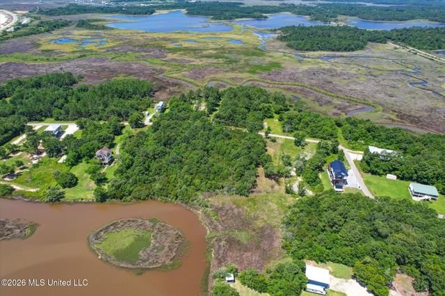 5138 Pointset Avenue, Bay Saint Louis, MS 39520
