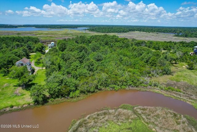 5138 Pointset Avenue, Bay Saint Louis, MS 39520