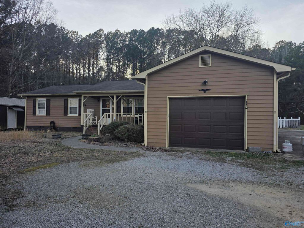 4376 Jeff Road, Toney, AL 35773