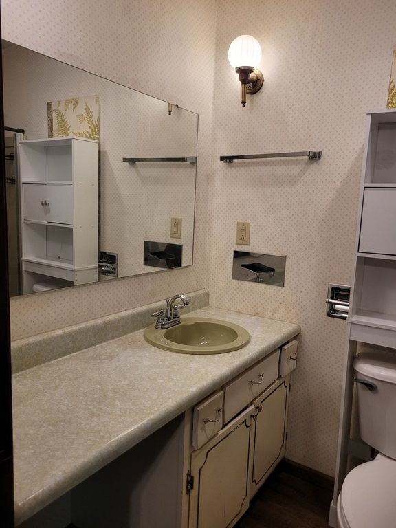 Image 11 of property listing at 1905 S 15th Street, Mt Vernon, IL 62864