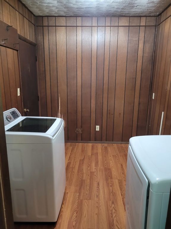 Image 19 of property listing at 1905 S 15th Street, Mt Vernon, IL 62864