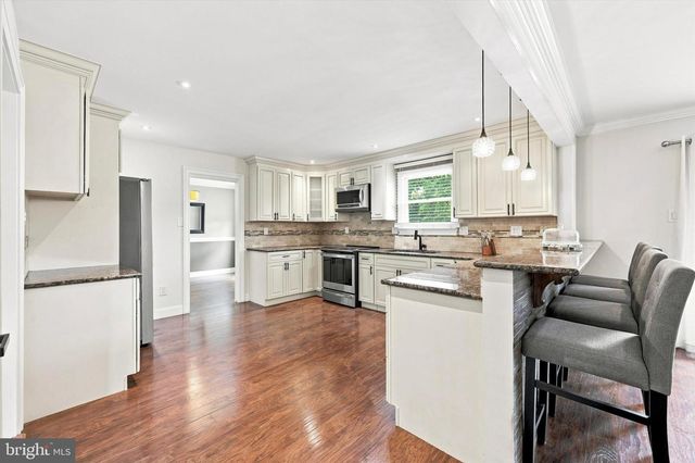 2460 BANNERSTONE DR, Quakertown, PA 18951