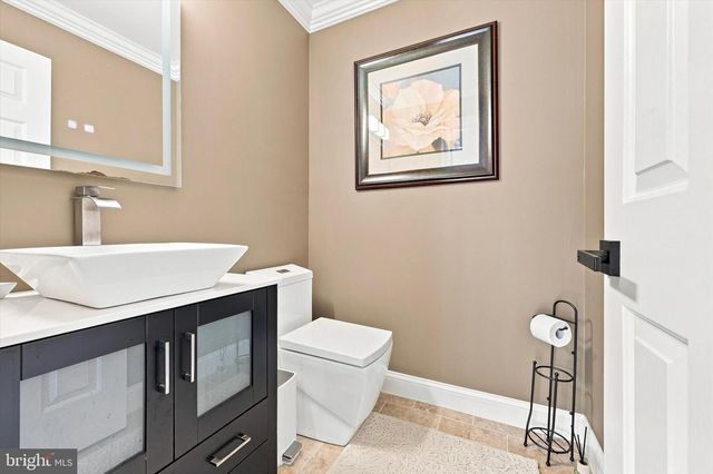 2460 BANNERSTONE DR, Quakertown, PA 18951