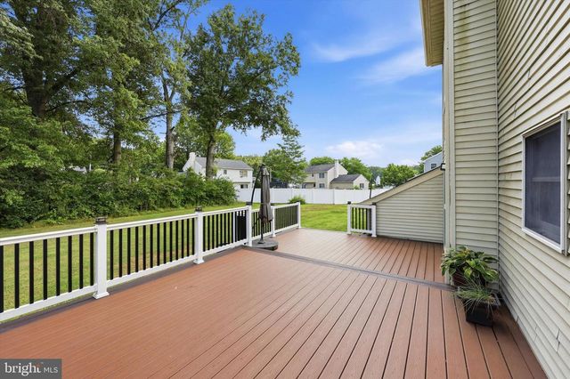 2460 BANNERSTONE DR, Quakertown, PA 18951