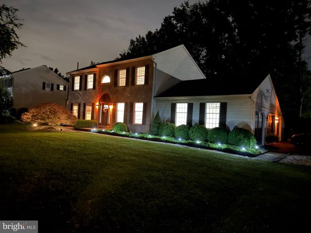 2460 BANNERSTONE DR, Quakertown, PA 18951