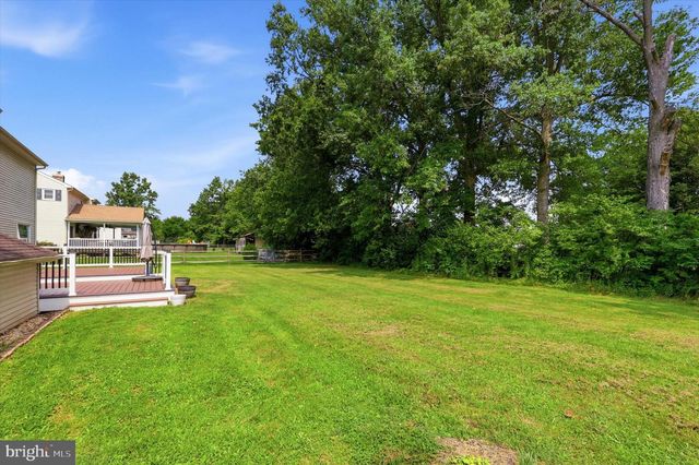 2460 BANNERSTONE DR, Quakertown, PA 18951