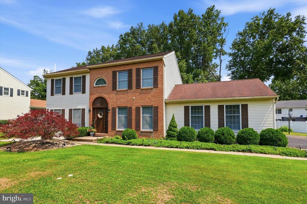 2460 BANNERSTONE DR, Quakertown, PA 18951