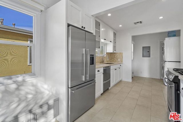 6113 Cashio Street, Los Angeles, CA 90035