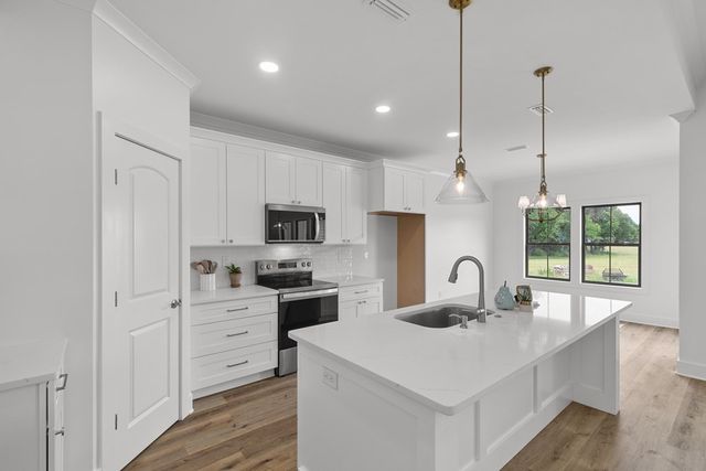 174 Oscar Godwin Road, Dothan, AL 36301
