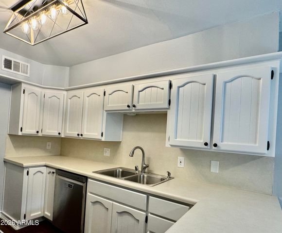 4800 N 68TH Street 120, Scottsdale, AZ 85251