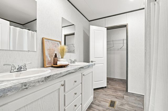 205 Lazy Lane, Red Oak, TX 75154