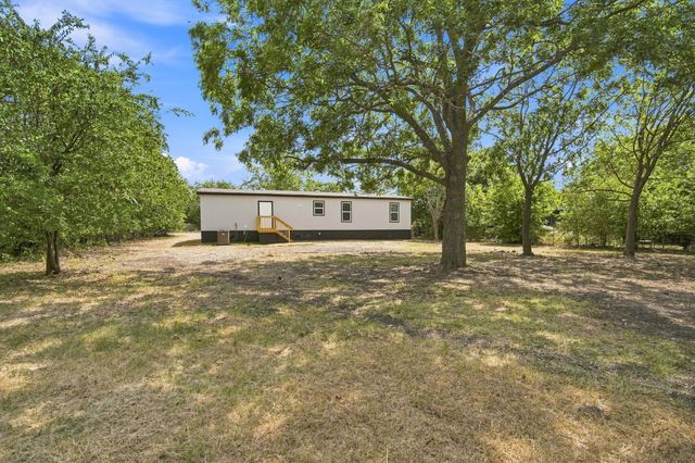 205 Lazy Lane, Red Oak, TX 75154