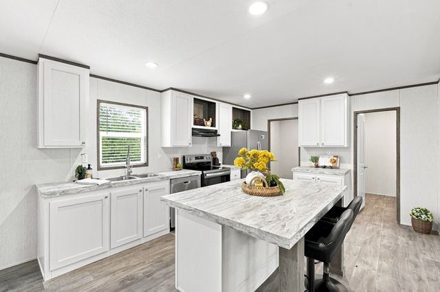205 Lazy Lane, Red Oak, TX 75154