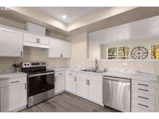 13193 Sw RAPTOR Pl, Tigard, OR 97223