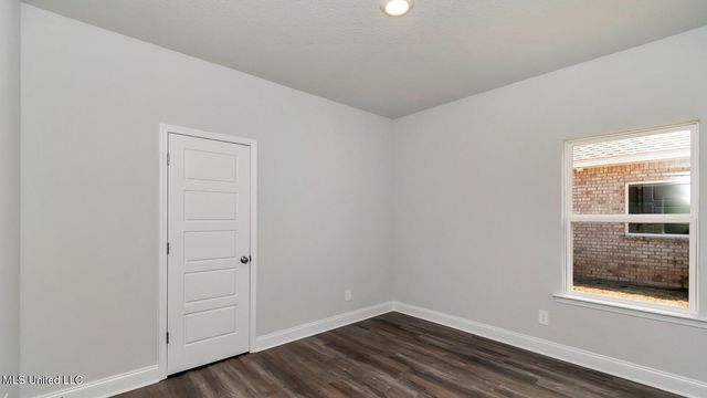 6662 Sago Palm Lane, Ocean Springs, MS 39564