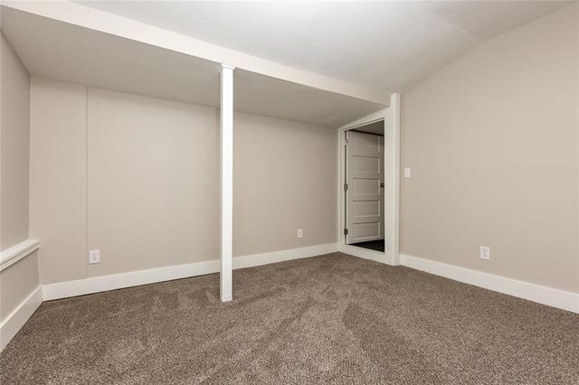 638 E Mill Street, Liberty, MO 64068
