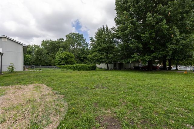 638 E Mill Street, Liberty, MO 64068