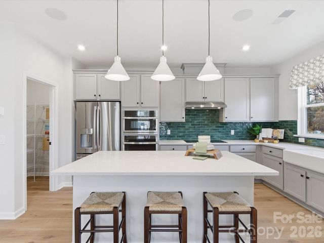 8312 Discovery Lane, Charlotte, NC 28216