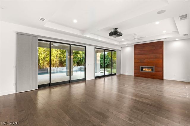 15 Gemstar Lane, Las Vegas, NV 89135