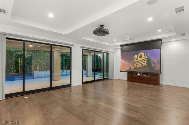 15 Gemstar Lane, Las Vegas, NV 89135