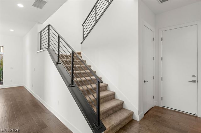 15 Gemstar Lane, Las Vegas, NV 89135